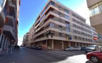 Odsprzedaż - Apartament - Torrevieja - 