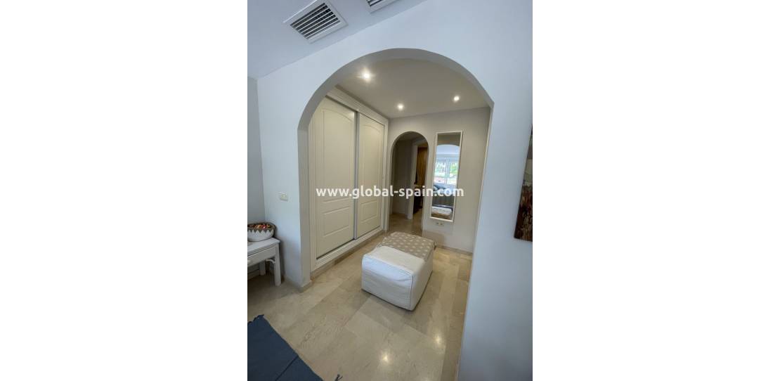 Resale - Apartment - Ground Floor Apartment - Elviria - Costa del Sol