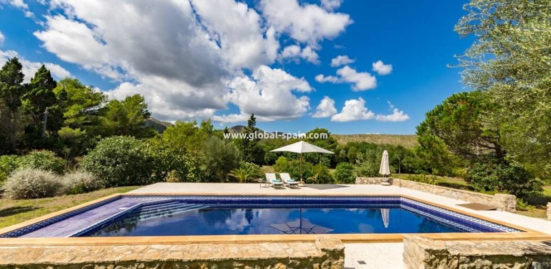 Resale - Country Property/Finca - Capdepera