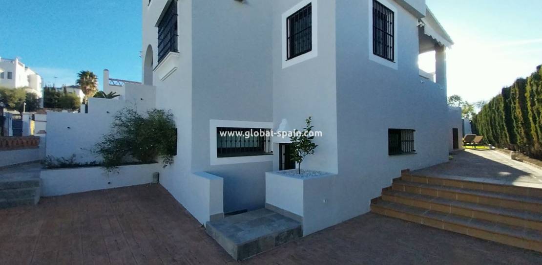 Resale - House - Detached Villa - Selwo - Costa del Sol
