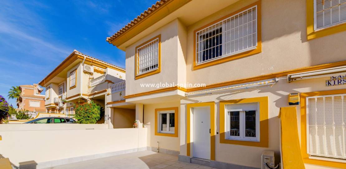 Resale - House - Orihuela Costa - Playa Flamenca Norte