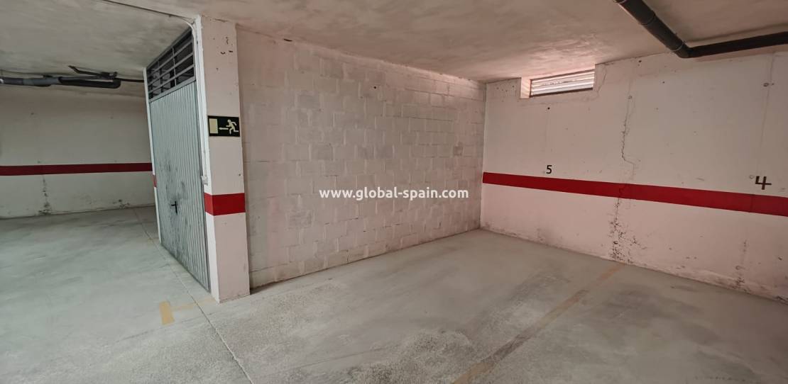 Wiederverkauf - Parking Space / Garage - Torrevieja - Playa de los Locos