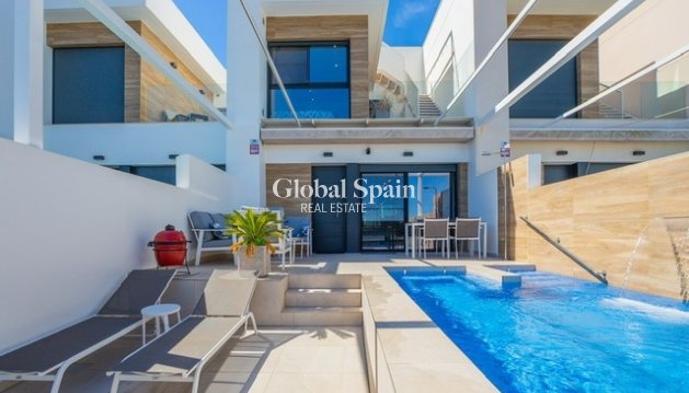 2. Town house - Resale -
                CIUDAD QUESADA - MW-79508