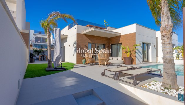 4. Huis - Vrijstaande Villa - Wederverkoop - SAN MIGUEL DE SALINAS -
                San Miguel de Salinas