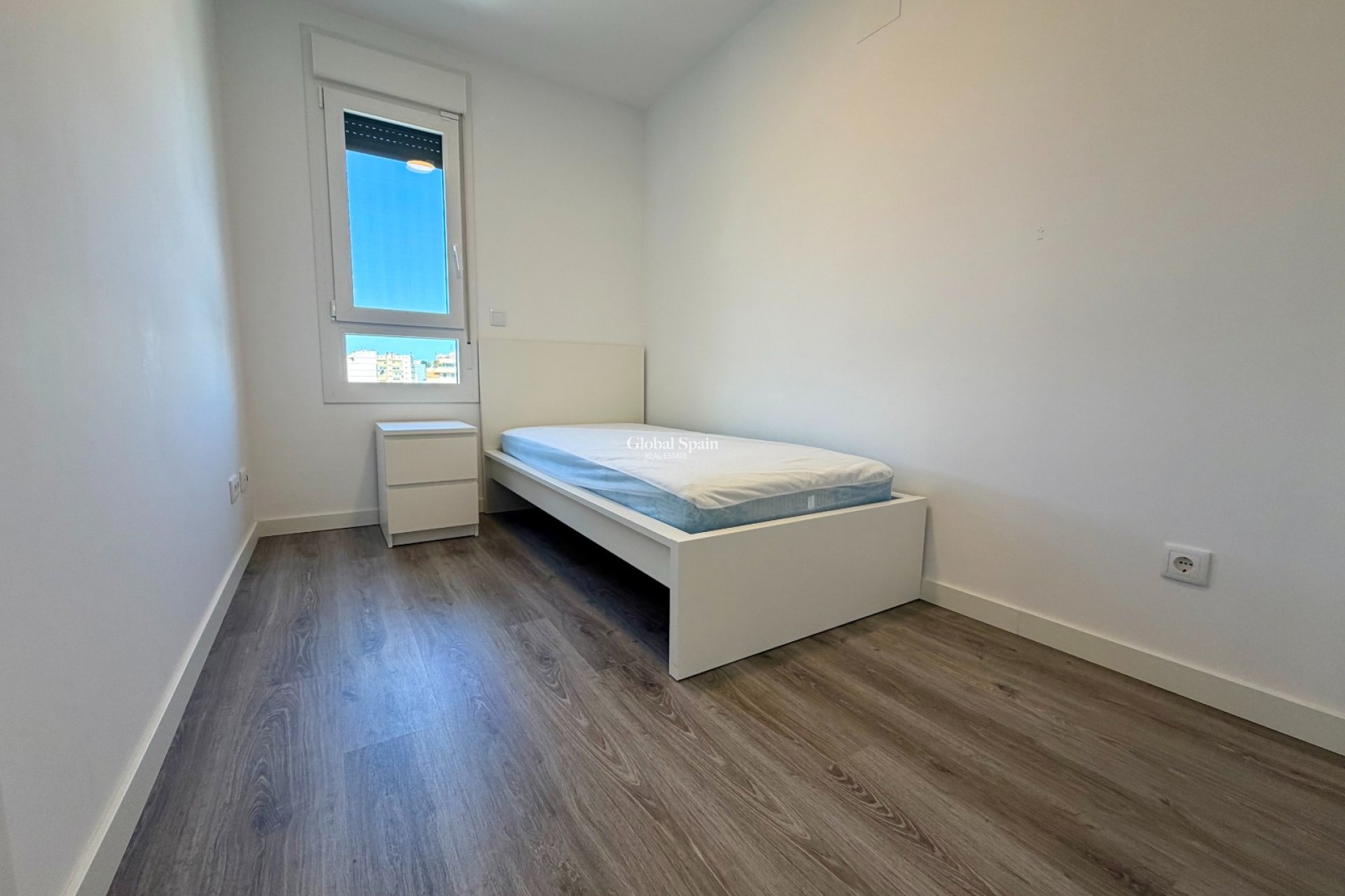 Alquiler a largo plazo - APARTAMENTO -
DENIA - Port