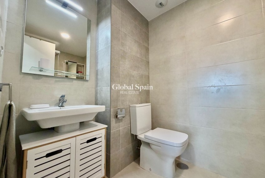 Alquiler a largo plazo - APARTAMENTO -
DENIA - Port