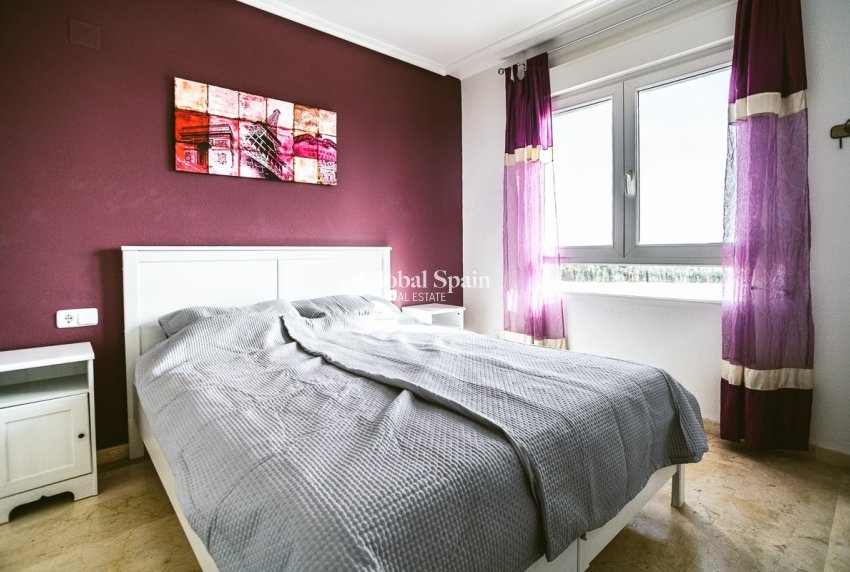 Alquiler a largo plazo - Apartamento -
ORIHUELA - VILLAMARTÍN