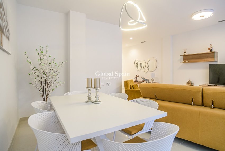 Alquiler a largo plazo - APARTAMENTO -
TORREVIEJA - Torrevieja