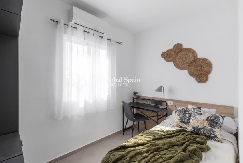 Alquiler a largo plazo - APARTAMENTO -
TORREVIEJA - Zona los Frutales