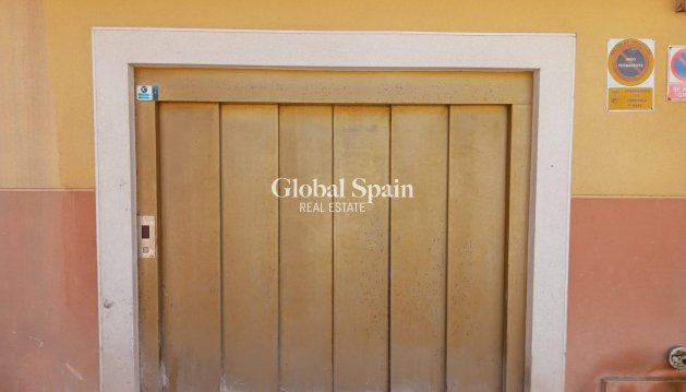 APARCAMIENTO / GARAJE - Venta - TORREVIEJA -
                La Mata