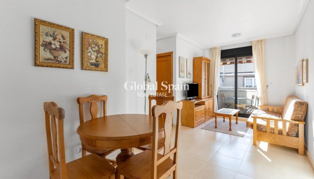 Apartament - Odsprzedaż - TORREVIEJA -
                Estacion de autobuses