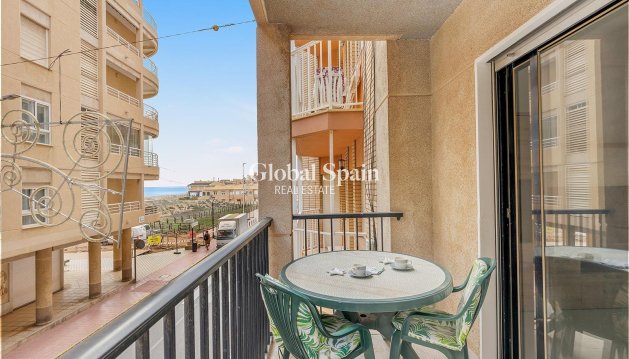 Apartament - Odsprzedaż - TORREVIEJA -
                La Mata
