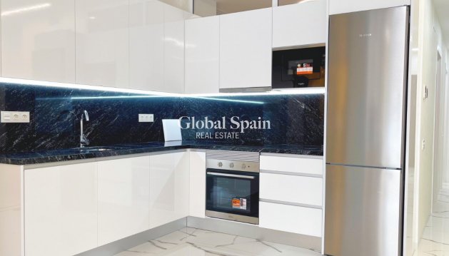 Apartament - Odsprzedaż - TORREVIEJA -
                