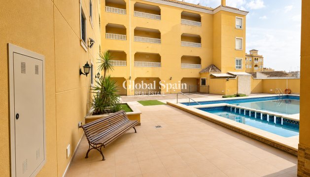 APARTAMENTO - Venta - ALMORADÍ -
                Inland