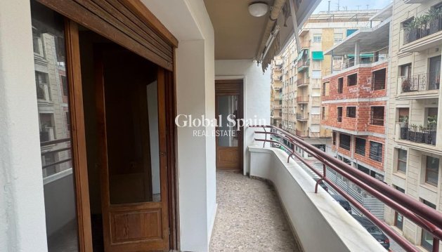 APARTAMENTO - Venta - ORIHUELA -
                Zona Centro