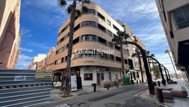 APARTAMENTO - Venta - TORREVIEJA -
                Center