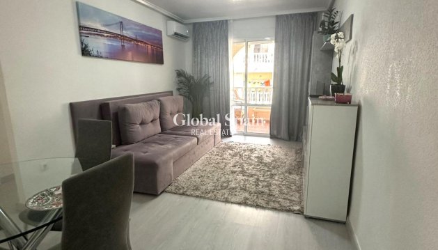 APARTAMENTO - Venta - TORREVIEJA -
                Center