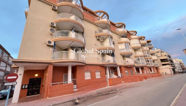 APARTAMENTO - Venta - TORREVIEJA -
                La Mata pueblo