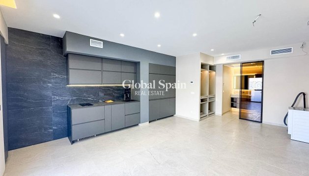 APARTAMENTO - Venta - TORREVIEJA -
                Playa de los Locos