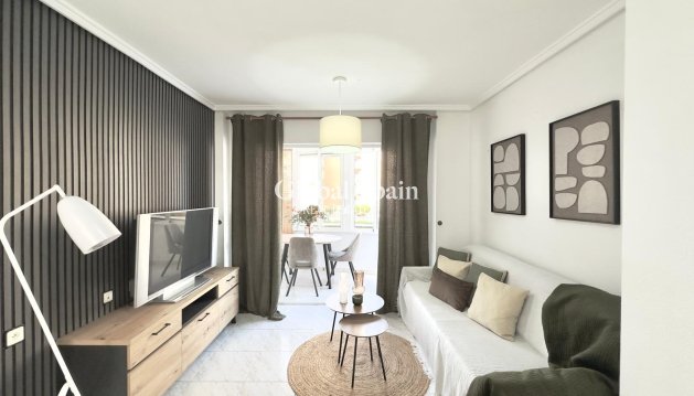 APARTAMENTO - Venta - TORREVIEJA -
                Playa del Cura