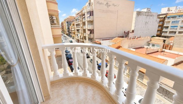 APARTAMENTO - Venta - TORREVIEJA -
                Playa del cura