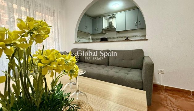 APARTAMENTO - Venta - TORREVIEJA -
                Playa del Cura