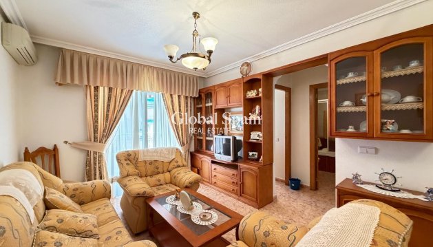 APARTAMENTO - Venta - TORREVIEJA -
                Playa del Cura
