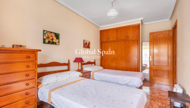 APARTAMENTO - Venta - TORREVIEJA -
                Playa del cura