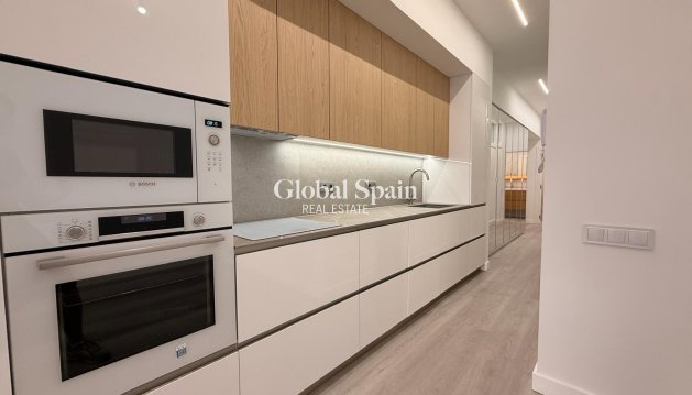 APARTAMENTO - Venta - TORREVIEJA -
                Playa del Cura