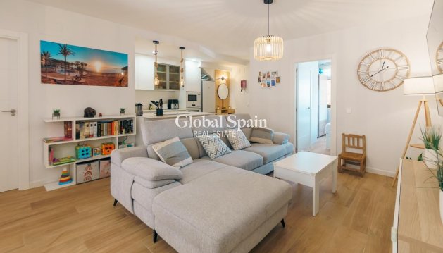 Apartment - Resale - Albir -
                center