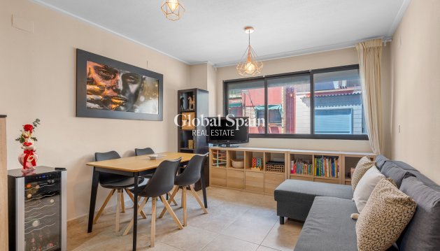 APARTMENT - Resale - ALICANTE -
                CAROLINAS