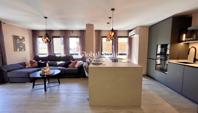 APARTMENT - Resale - ALMORADÍ -
                Inland