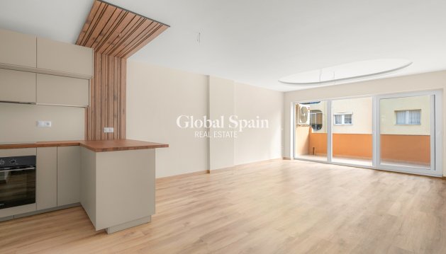 APARTMENT - Resale - CALPE -
                Centro