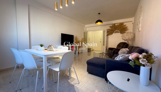 APARTMENT - Resale - DENIA -
                Center