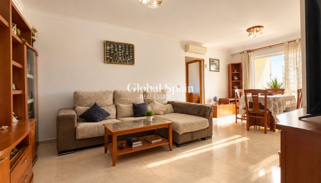 APARTMENT - Resale - DENIA -
                Center