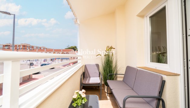 APARTMENT - Resale - La Veleta -
                Costa Blanca