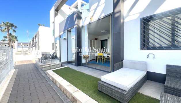 APARTMENT - Resale - LA ZENIA -
                Costa Blanca