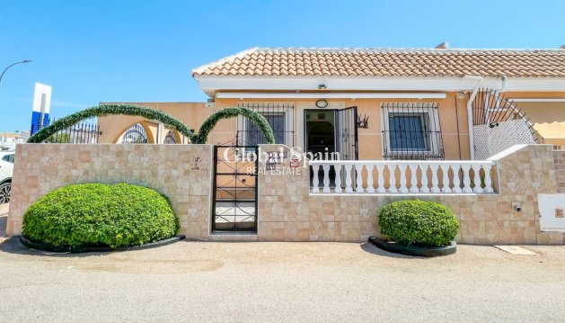 APARTMENT - Resale - LOS ALCÁZARES -
                LOS ALCÁZARES