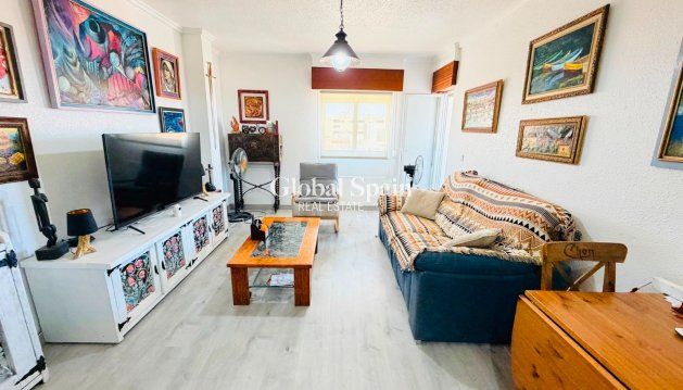 APARTMENT - Resale - LOS MONTESINOS -
                LOS MONTESINOS