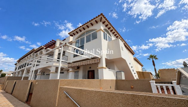APARTMENT - Resale - PUNTA PRIMA -
                Costa Blanca