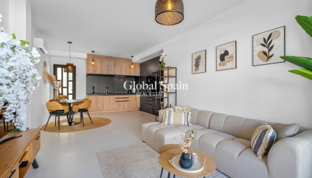 APARTMENT - Resale - SAN MIGUEL DE SALINAS -
                Inland