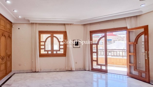 APARTMENT - Resale - SAN PEDRO DEL PINATAR -
                Lo pagan