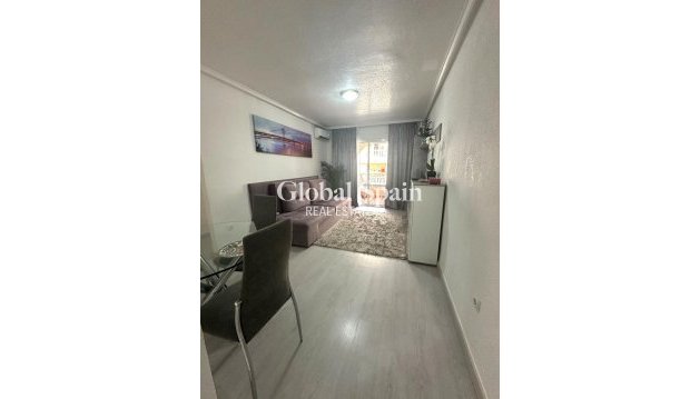 APARTMENT - Resale - TORREVIEJA -
                Center