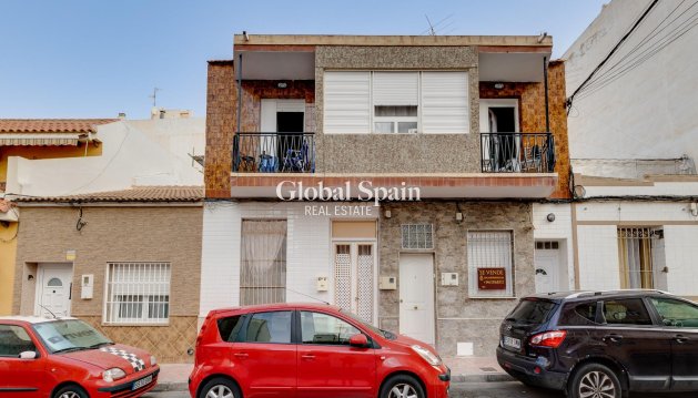 APARTMENT - Resale - TORREVIEJA -
                Center