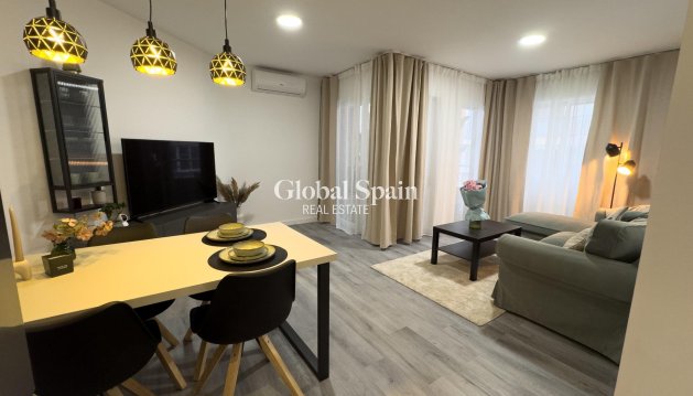 APARTMENT - Resale - TORREVIEJA -
                Center