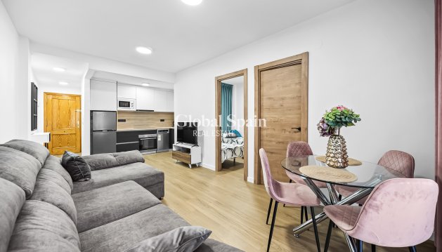 Apartment - Resale - TORREVIEJA -
                Centro