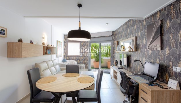 APARTMENT - Resale - TORREVIEJA -
                Costa Blanca