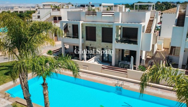 APARTMENT - Resale - TORREVIEJA -
                Costa Blanca