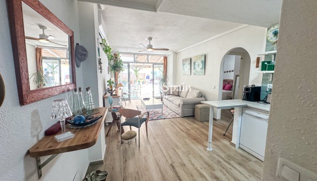 APARTMENT - Resale - TORREVIEJA -
                Costa Blanca
