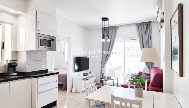 APARTMENT - Resale - TORREVIEJA -
                Costa Blanca